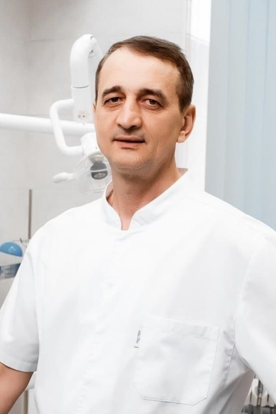 Беньковский Владислав Вячеславович - стоматолог ортодонт